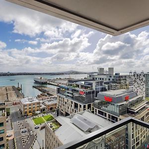 Atelier King Suite Club Signature Access